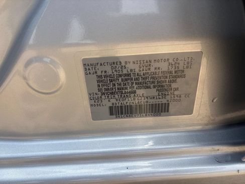 Used 2025 Nissan Versa SV FWD image 27