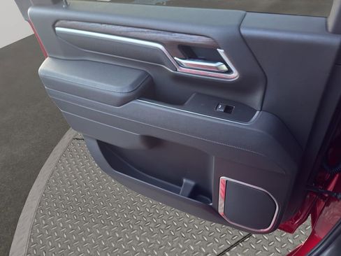 New 2026 GMC Sierra 2500 SLT w/ SLT Convenience Package image 23