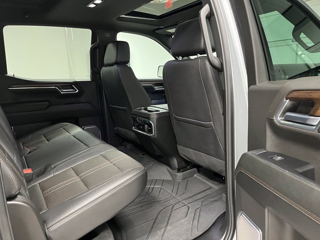 Used 2024 Chevrolet Silverado 1500 High Country w/ High Country Premium Package AWD/4WD image 53