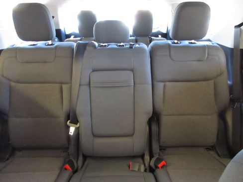 Certified 2025 Ford Explorer Active RWD image 24
