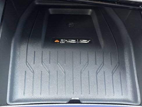 Certified 2025 Chevrolet Equinox EV LT FWD image 26