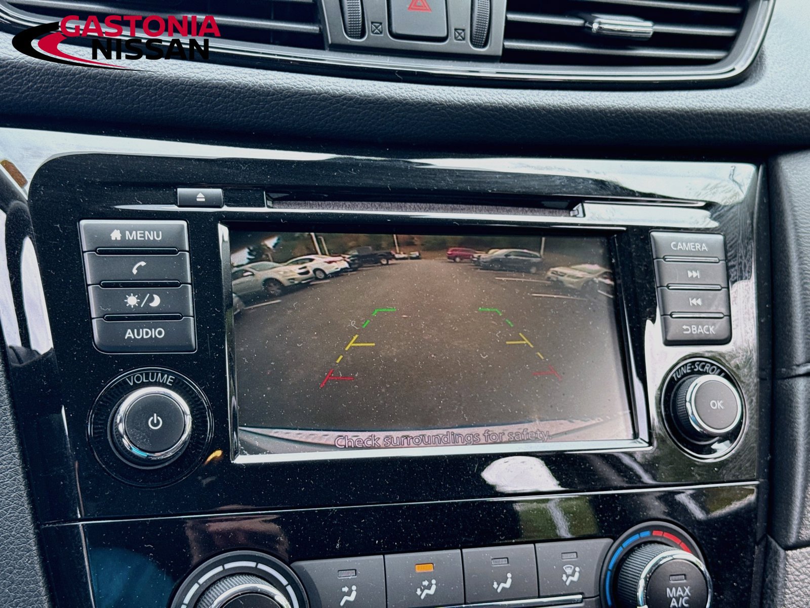 Used 2019 Nissan Rogue S w/ Special Edition Package FWD image 15