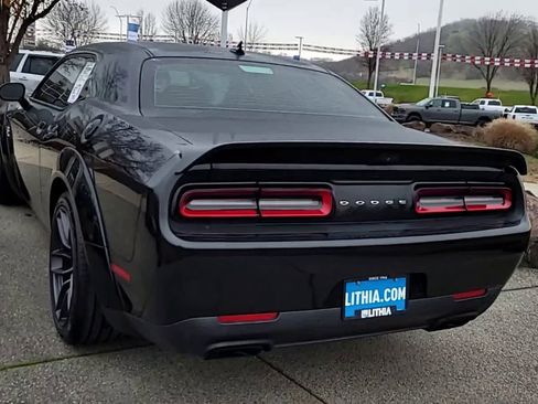 Used 2019 Dodge Challenger SRT Hellcat image 7