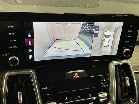 Used 2023 Kia Sorento SX Prestige image 20