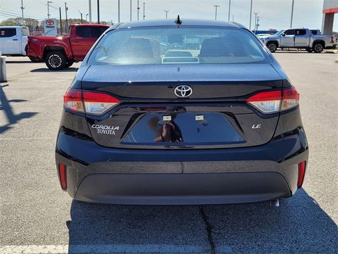 Used 2025 Toyota Corolla LE image 6