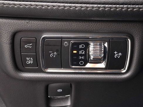 Used 2023 Lincoln Nautilus AWD w/ Premium Package image 21