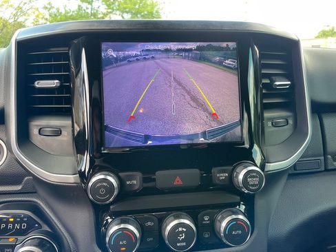 Used 2019 RAM 1500 Big Horn AWD/4WD image 19