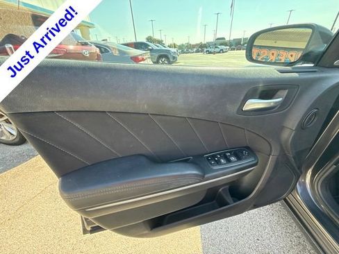 Used 2023 Dodge Charger SXT RWD image 25