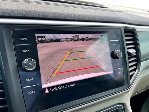 Used 2021 Volkswagen Atlas SE w/ Panoramic Sunroof Package FWD image 13