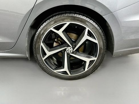 Used 2022 Volkswagen Passat 2.0T R-Line FWD image 32