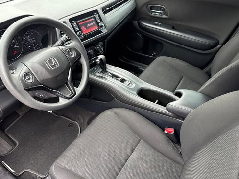 Used 2018 Honda HR-V LX image 11