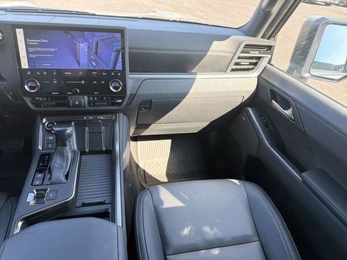 Used 2024 Lexus GX 550 w/ Accessory Package (Z1) AWD/4WD image 27
