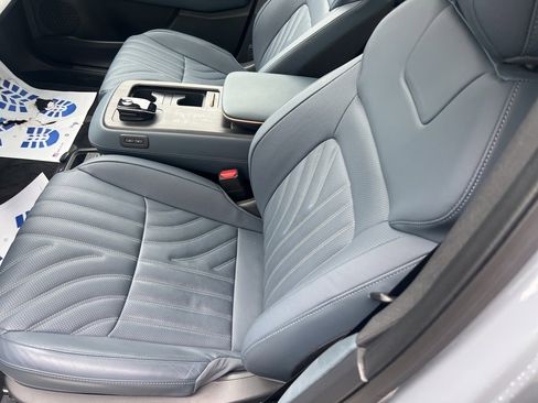 Used 2025 Nissan Ariya Platinum image 59