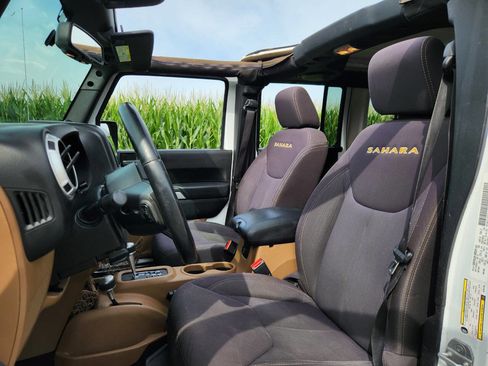Used 2013 Jeep Wrangler Unlimited Sahara w/ Connectivity Group image 15
