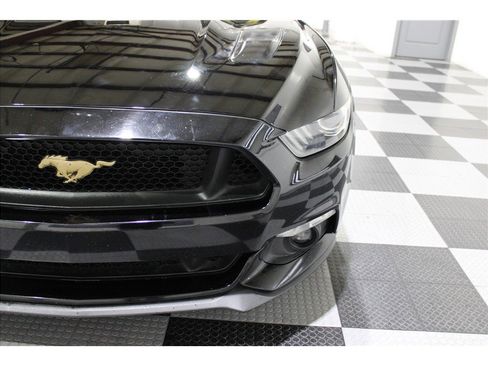 Used 2015 Ford Mustang GT image 8
