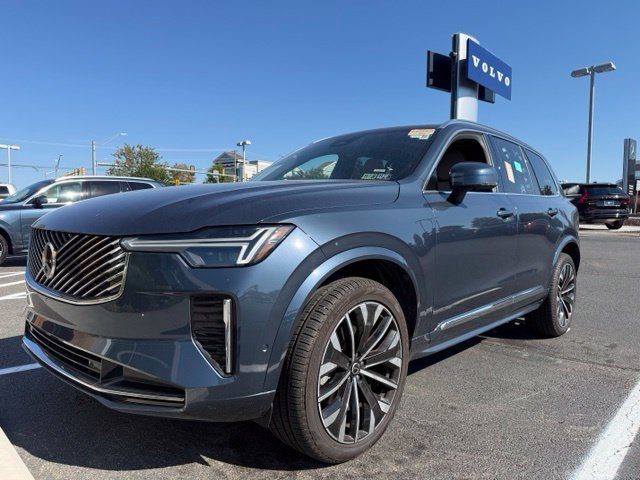 Used 2026 Volvo XC90 B6 Plus AWD/4WD image 2
