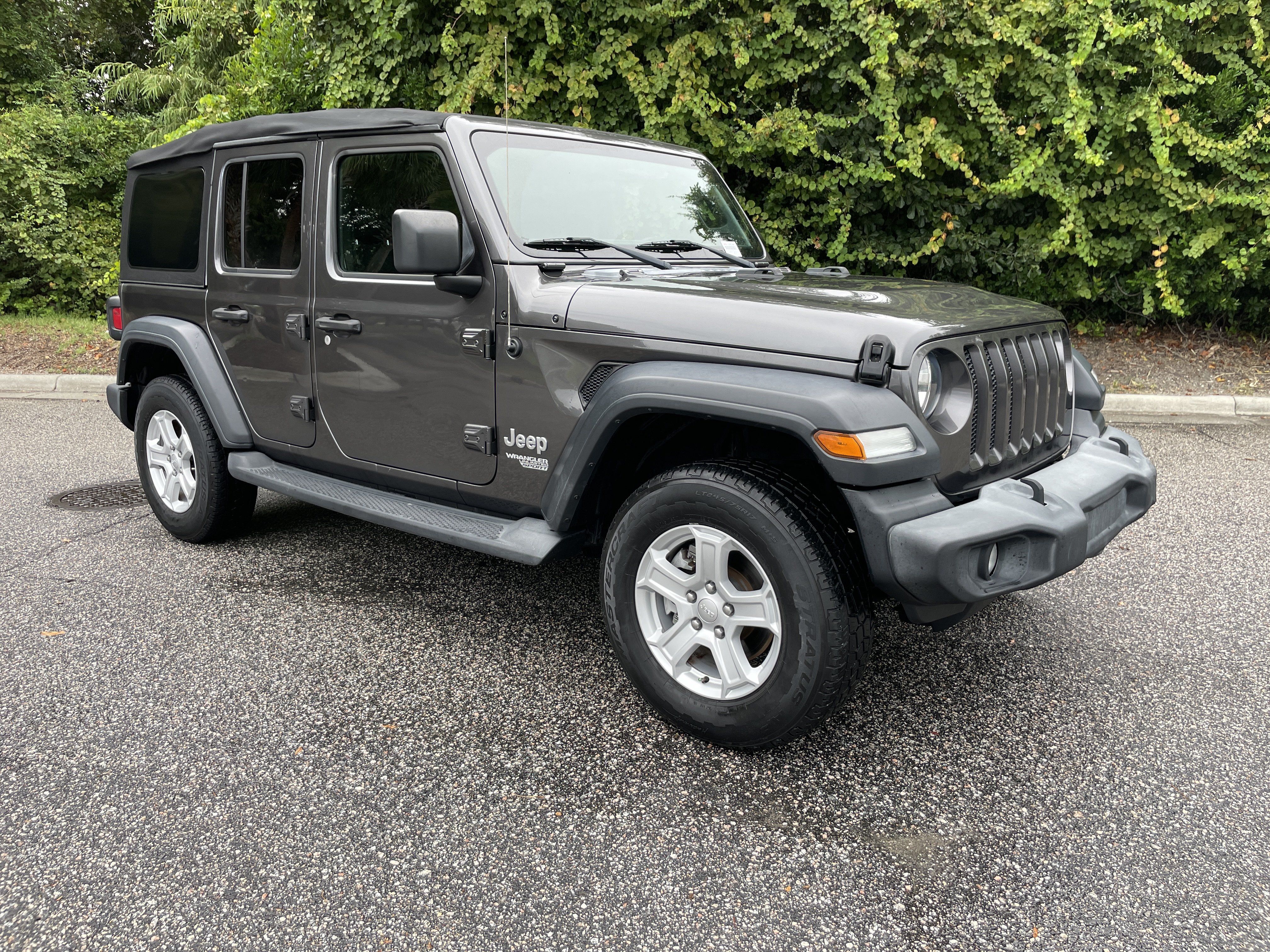 Used 2019 Jeep Wrangler Unlimited Sport S AWD/4WD image 2