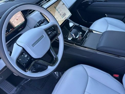 New 2026 Land Rover Range Rover Sport Dynamic SE AWD/4WD image 4
