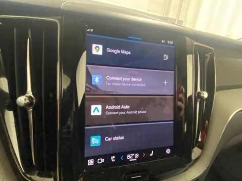 Certified 2025 Volvo XC60 B5 Plus image 18