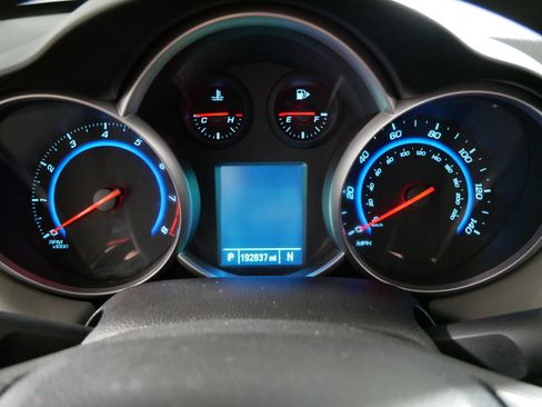 Used 2016 Chevrolet Cruze LS FWD image 21