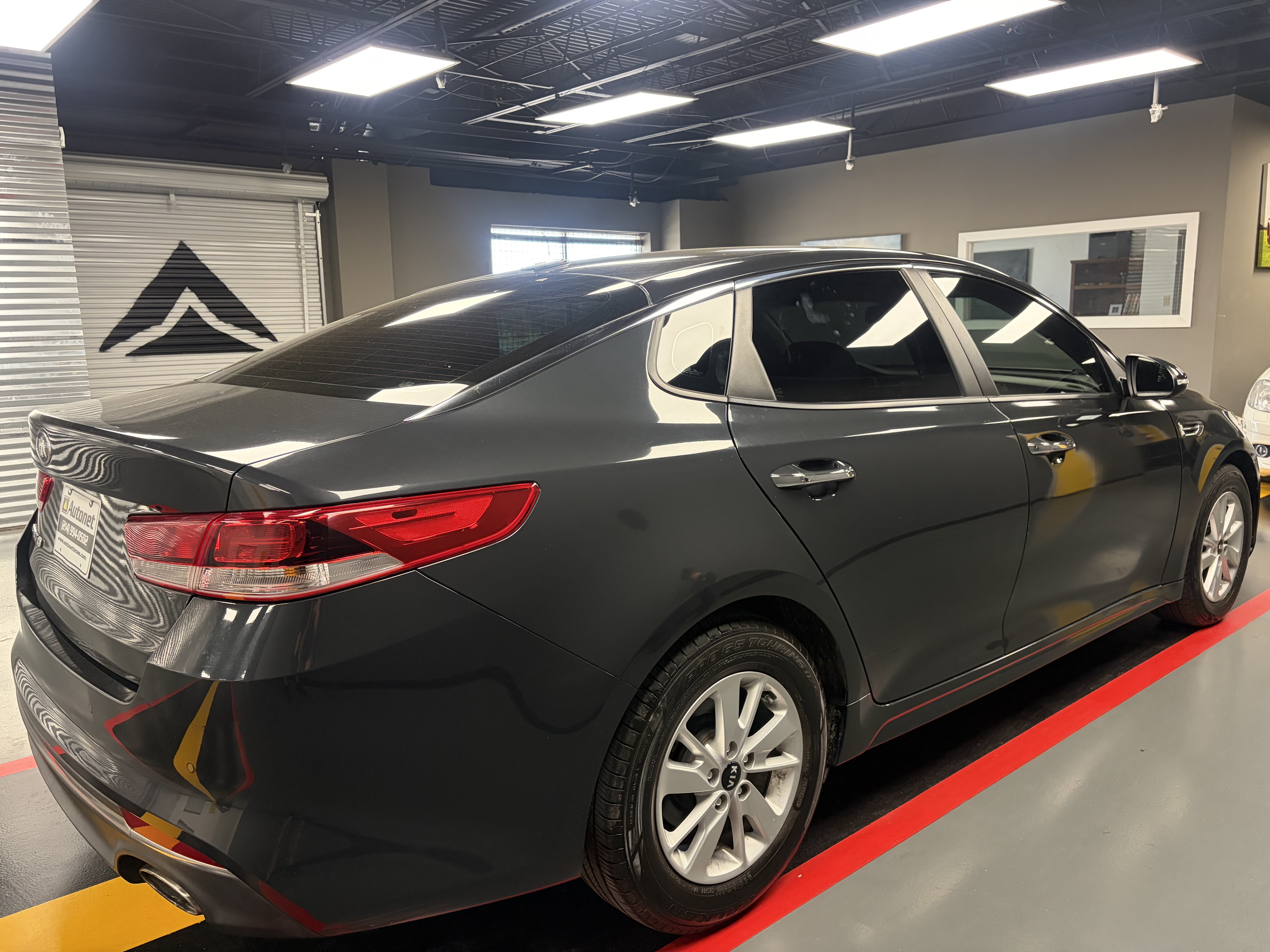 Used 2016 Kia Optima LX w/ LX Convenience Package FWD image 4