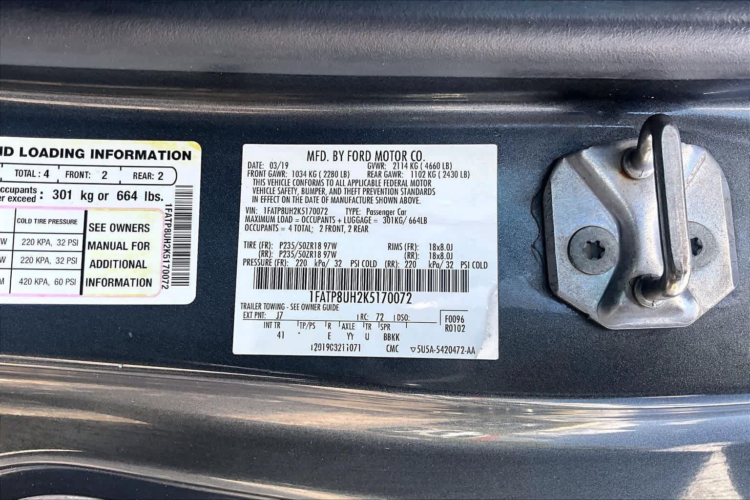 Used 2019 Ford Mustang Premium RWD image 33