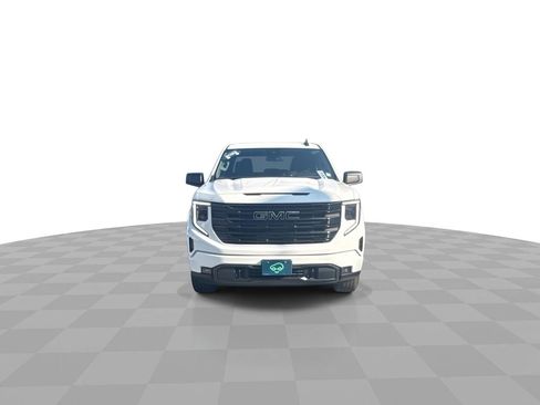 Used 2022 GMC Sierra 1500 Elevation image 3