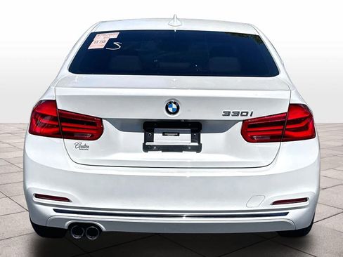 Used 2018 BMW 330i Sedan w/ Convenience Package RWD image 8