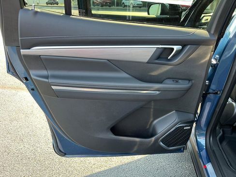 New 2026 Buick Enclave Preferred w/ Power Package image 7