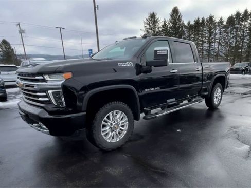 Certified 2022 Chevrolet Silverado 3500 High Country w/ Z71 Off-Road Package image 4