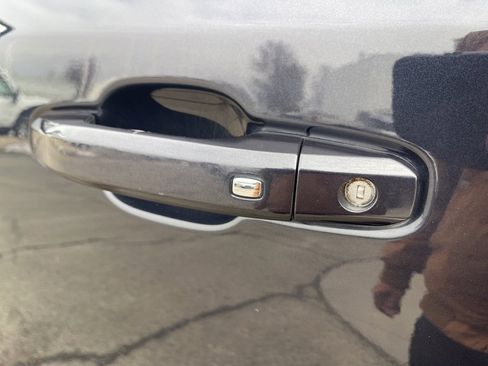 Certified 2022 Chevrolet Silverado 1500 RST image 10