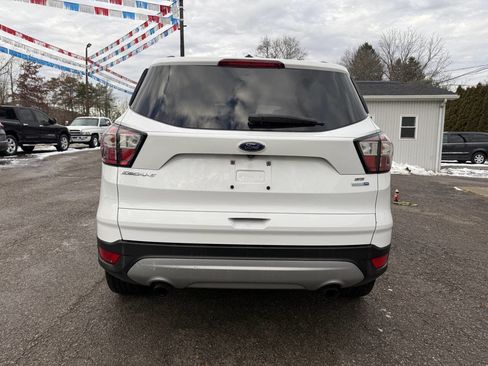 Used 2018 Ford Escape SE image 5