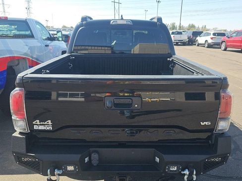 Used 2017 Toyota Tacoma Limited w/ Tow Package image 5