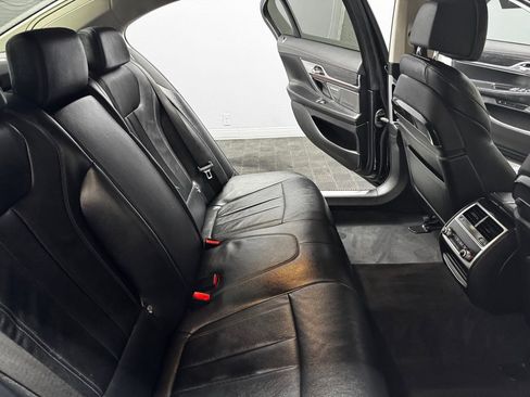 Used 2022 BMW 740i RWD image 46