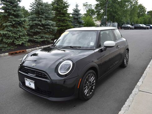 Used 2025 MINI Cooper 2-Door Hardtop FWD image 3