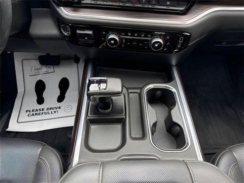 Used 2022 GMC Sierra 1500 SLT w/ SLT Convenience Package image 19