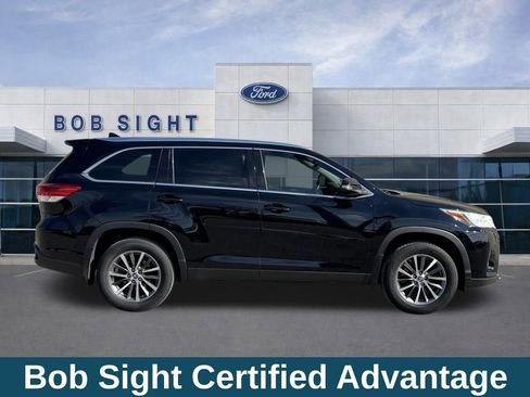 Used 2019 Toyota Highlander XLE image 4