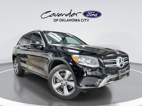 Used 2017 Mercedes-Benz GLC 300 4MATIC image 1