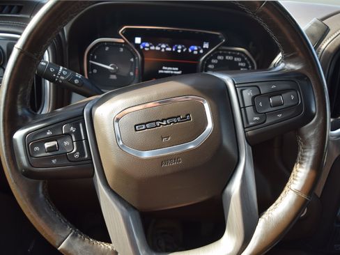 Used 2022 GMC Sierra 2500 Denali w/ Denali Ultimate Package AWD/4WD image 14