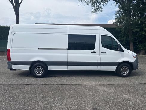 Used 2019 Mercedes-Benz Sprinter 170 image 10