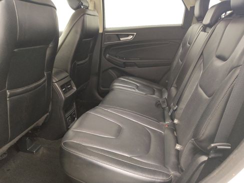 Used 2019 Ford Edge Titanium w/ Cold Weather Package AWD/4WD image 18