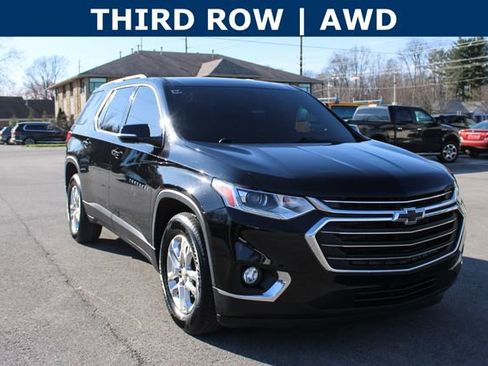 Used 2019 Chevrolet Traverse LT w/ LPO, Floor Liner Package image 2