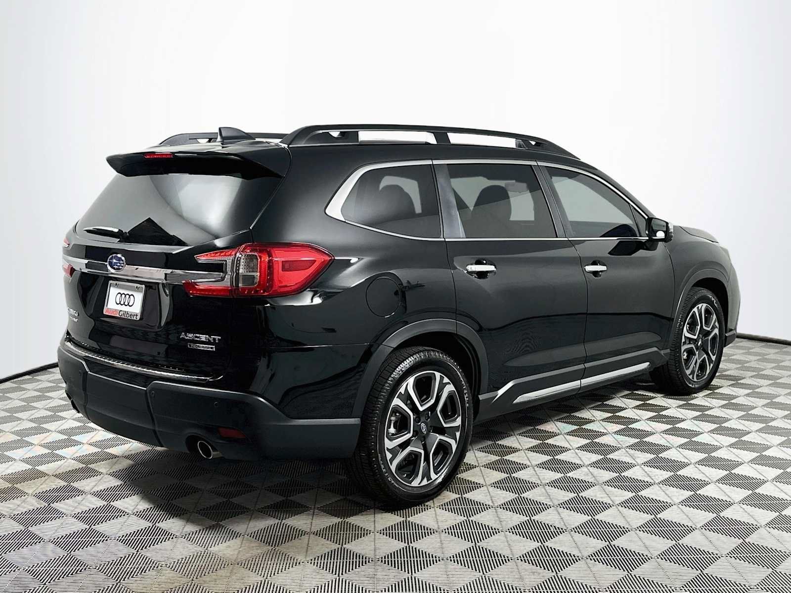 Used 2023 Subaru Ascent Touring AWD/4WD image 7