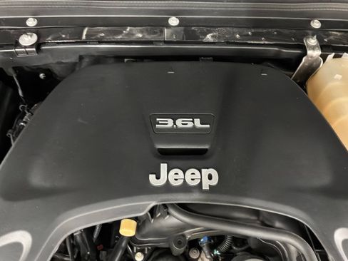 Used 2020 Jeep Wrangler Unlimited Sport S AWD/4WD image 28