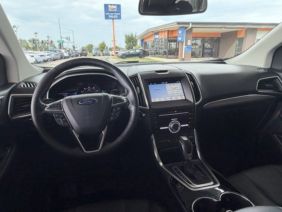 Used 2017 Ford Edge Titanium w/ Equipment Group 301A AWD/4WD image 13