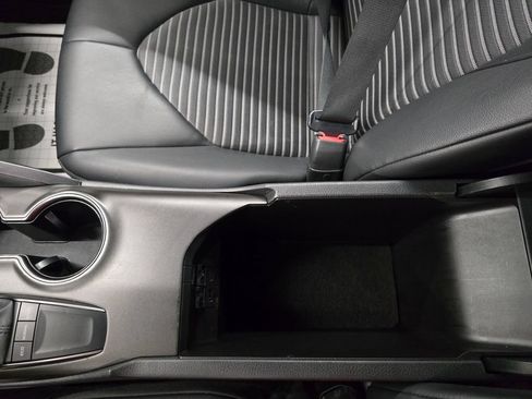Used 2023 Toyota Camry SE FWD image 24