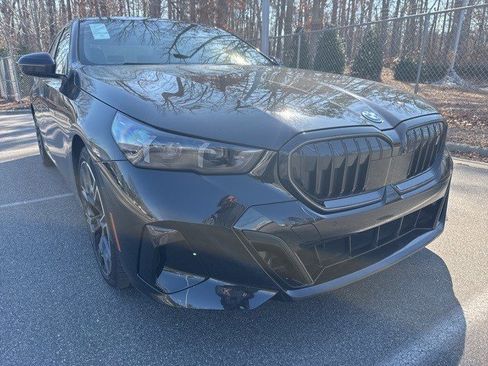 Certified 2025 BMW i5 eDrive40i w/ M Sport Package image 3