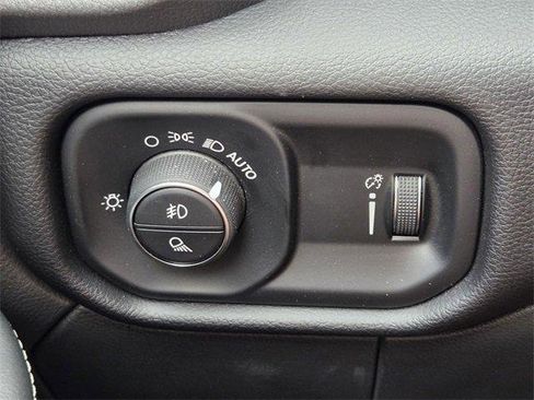 Used 2024 RAM 2500 Big Horn w/ Level 2 Equipment Group image 20