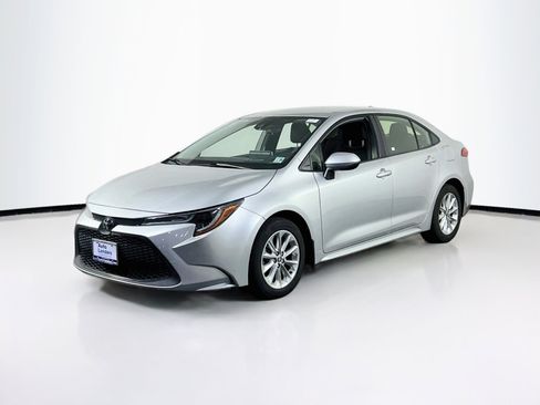 Used 2021 Toyota Corolla LE w/ LE Convenience Package FWD image 1
