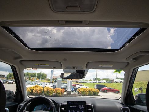 Used 2026 Hyundai Venue SEL FWD image 20